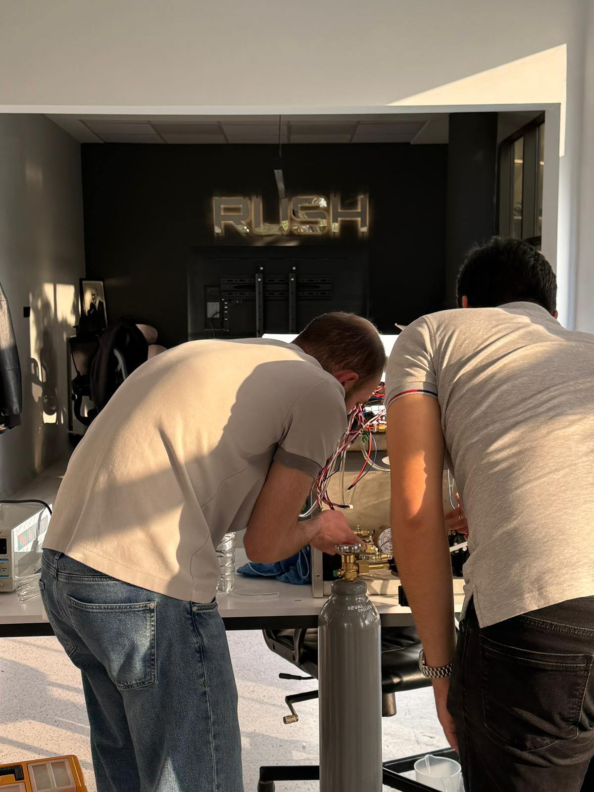 RUSH engineers assembling a RUSH-DESK unit at ODTÜ Teknokent